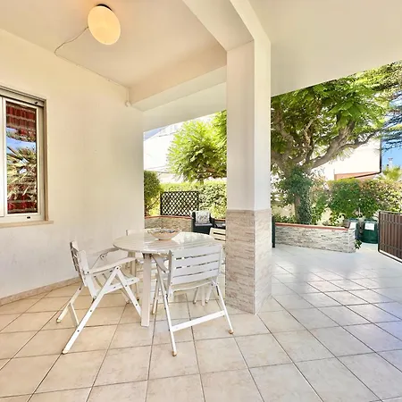 Per Sole Mare E Relax, 200 Mt Dalla Daire Alcamo